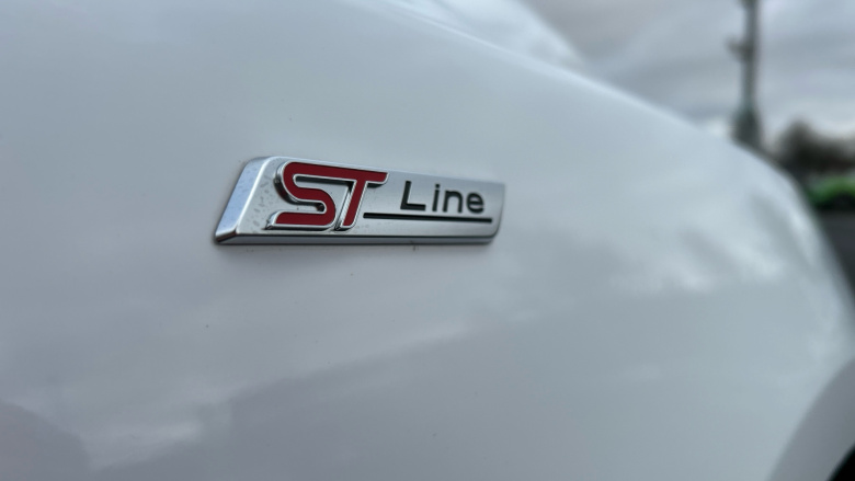 Ford Focus 1.0 EcoBoost Hybrid mHEV 155 ST-Line 5dr Auto Petrol Hatchback